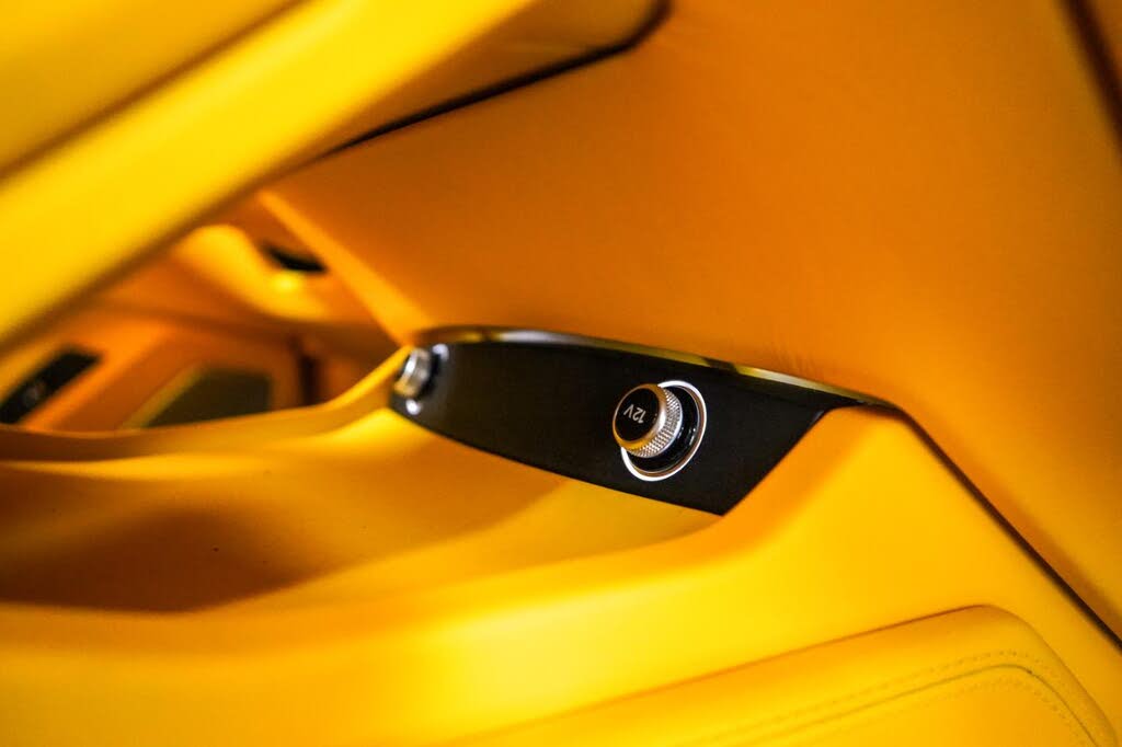 2021 Lamborghini Urus AWD photo 21