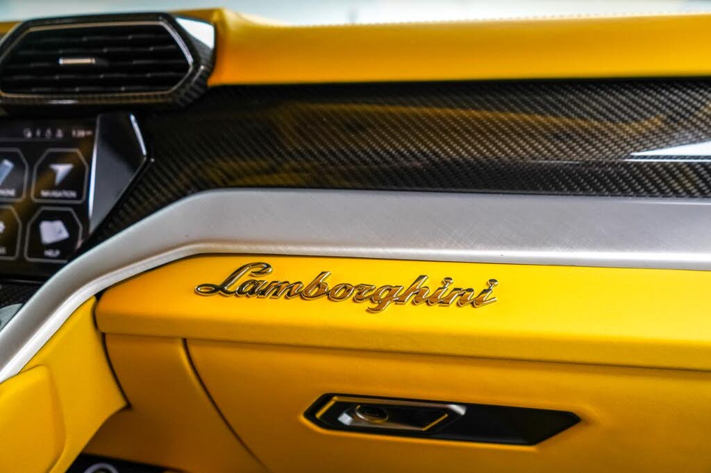 2021 Lamborghini Urus AWD photo 23