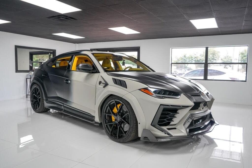 2021 Lamborghini Urus AWD photo 5