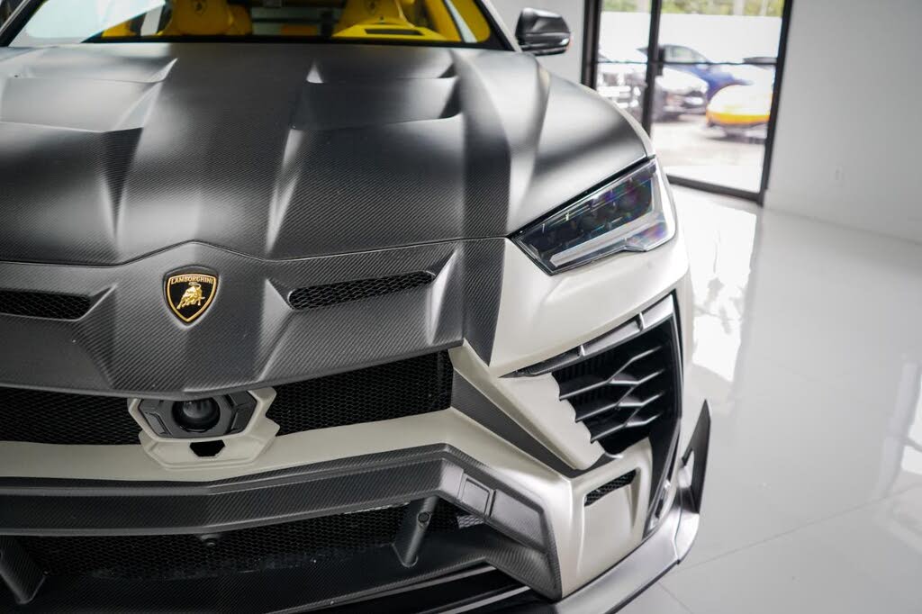 2021 Lamborghini Urus AWD photo 8