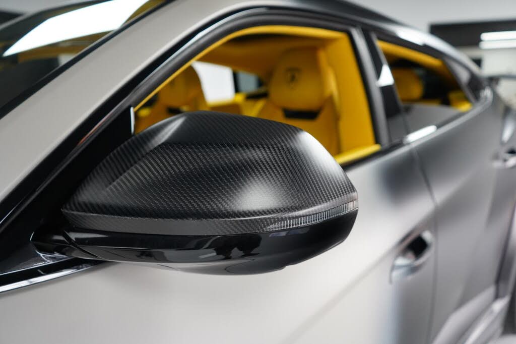2021 Lamborghini Urus AWD photo 10