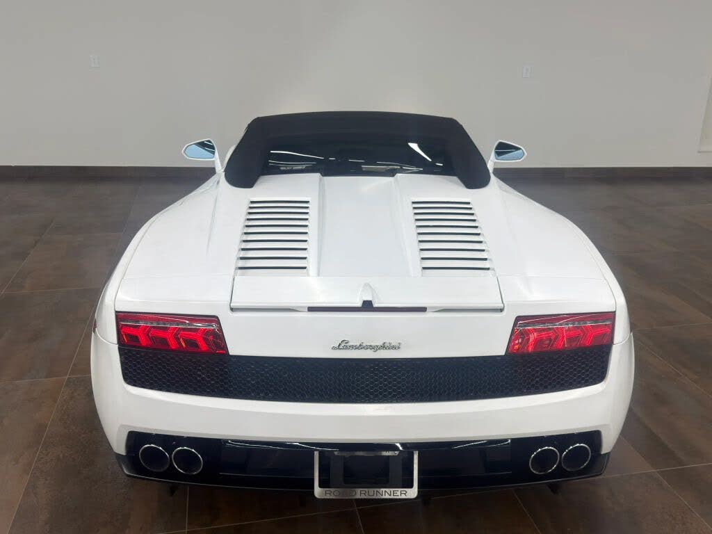 2010 Lamborghini Gallardo LP 560-4 Spyder AWD photo 13