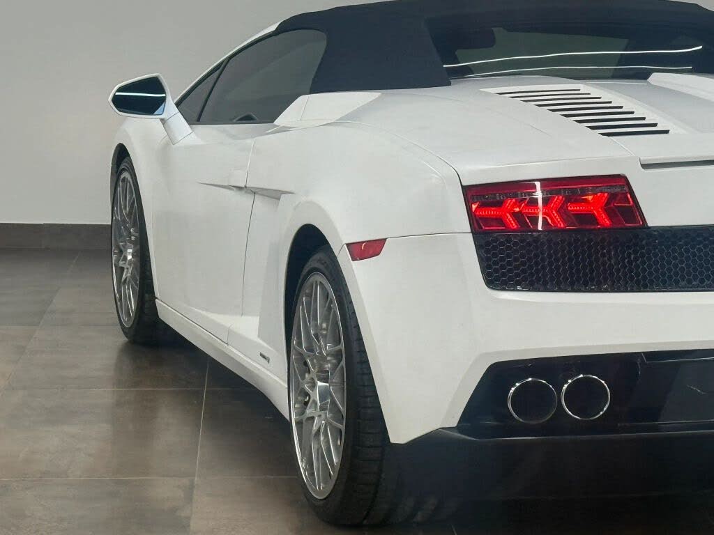 2010 Lamborghini Gallardo LP 560-4 Spyder AWD photo 9