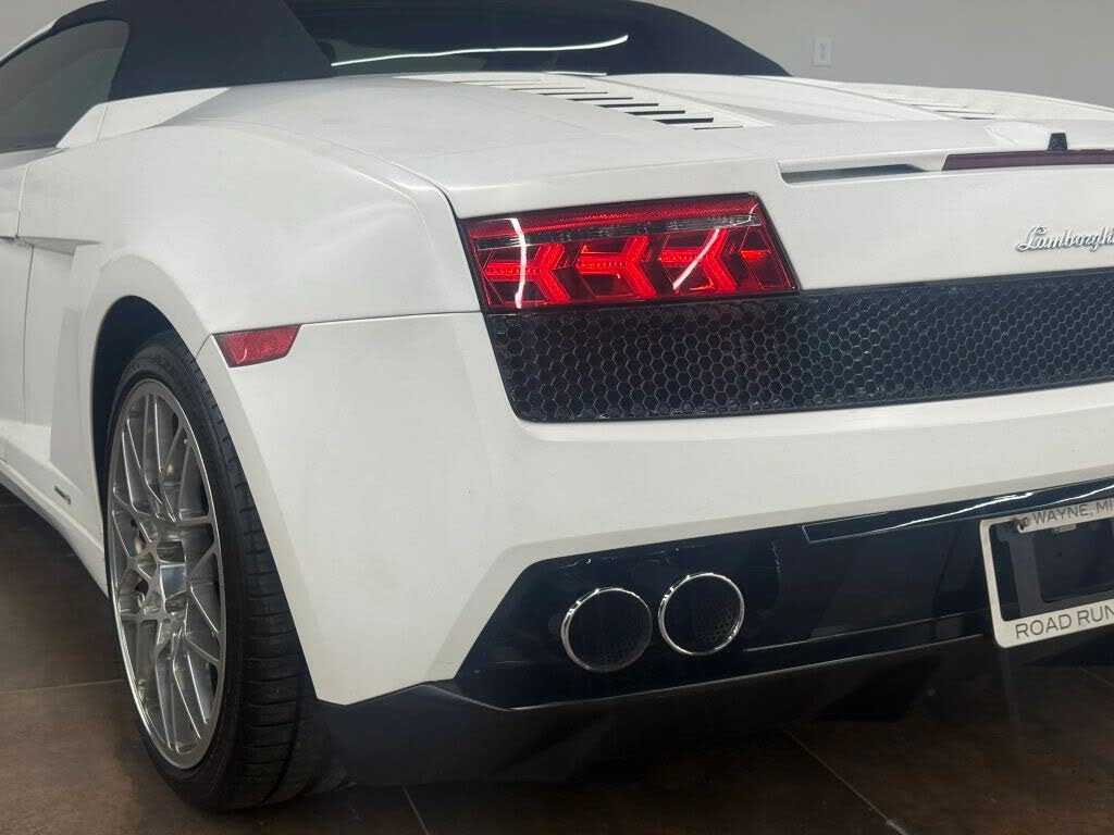 2010 Lamborghini Gallardo LP 560-4 Spyder AWD photo 10