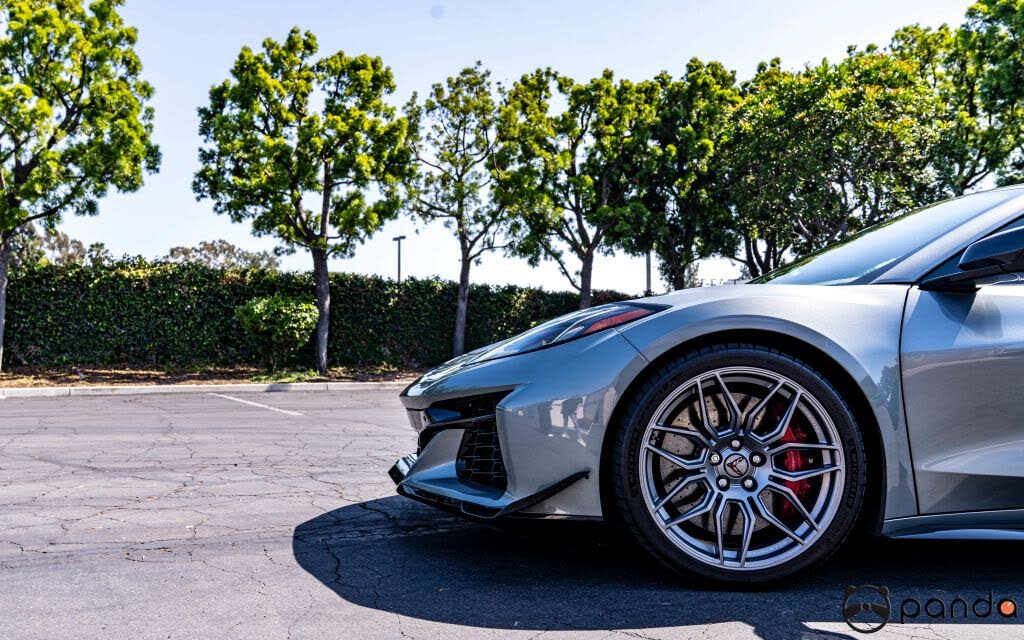 2023 Chevrolet Corvette Z06 3LZ Convertible RWD photo 9