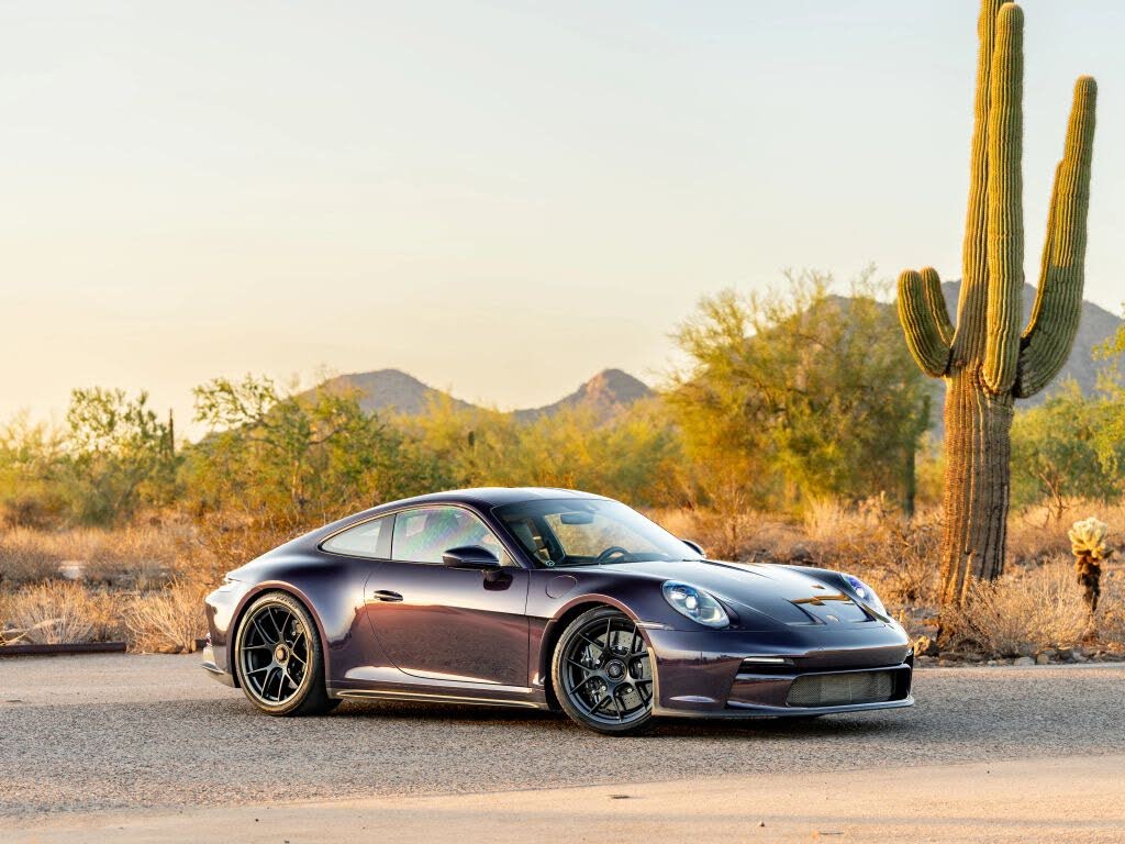 2024 Porsche 911 S/T Coupe RWD