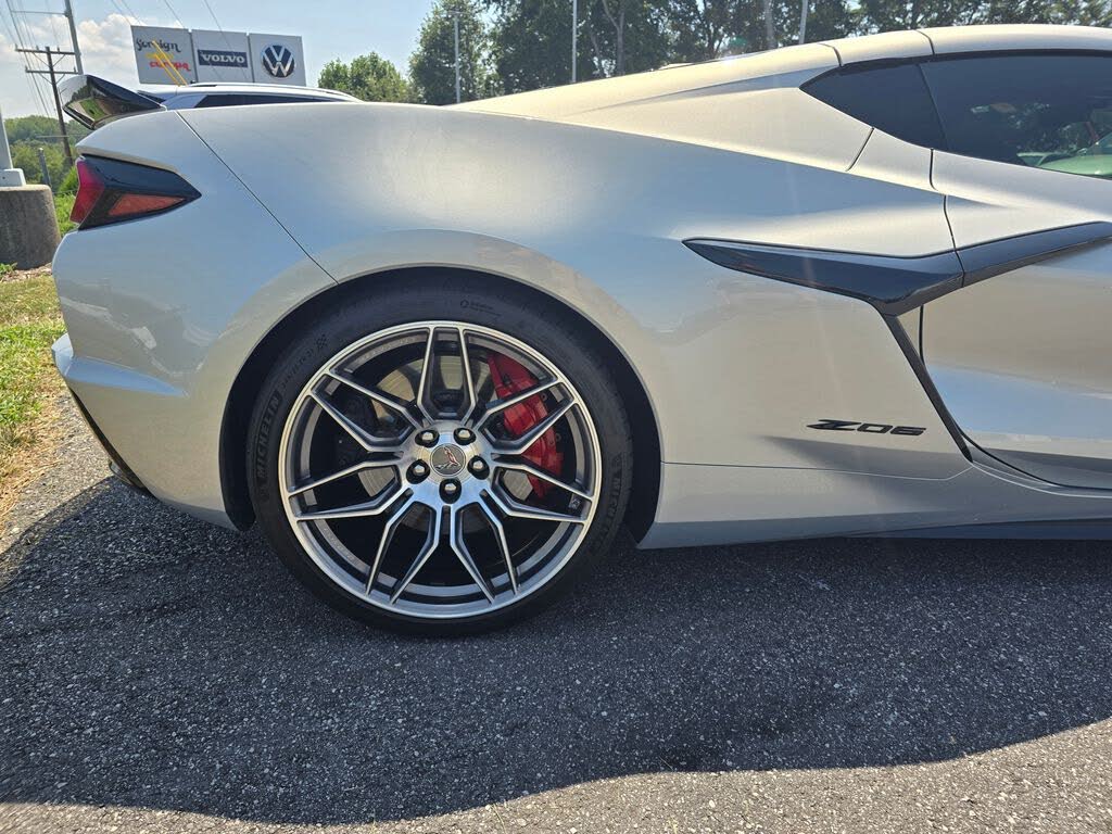 2024 Chevrolet Corvette Z06 3LZ Coupe RWD photo 9