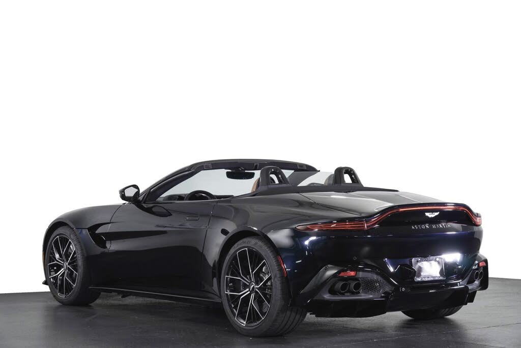 2023 Aston Martin Vantage photo 2