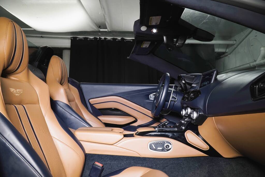 2023 Aston Martin Vantage photo 12