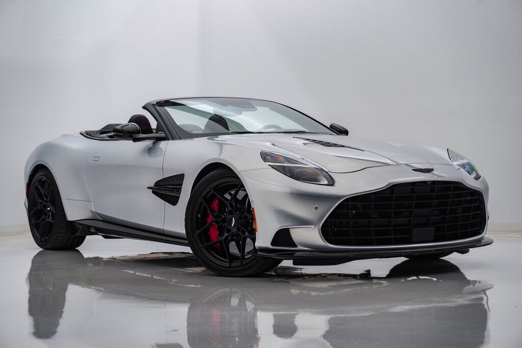 2026 Aston Martin Vanquish Volante RWD