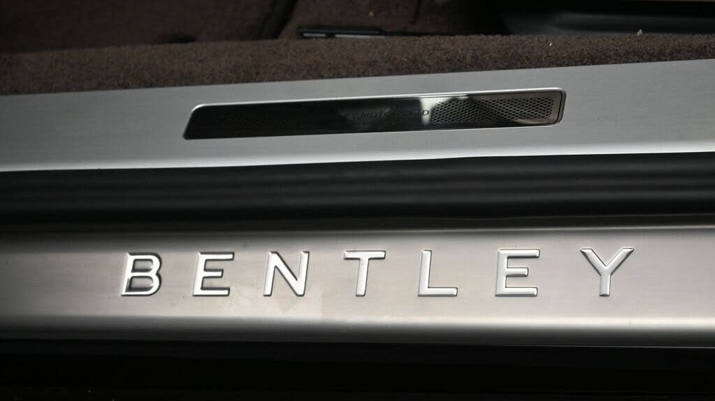 2022 Bentley Continental GTC V8 AWD photo 19