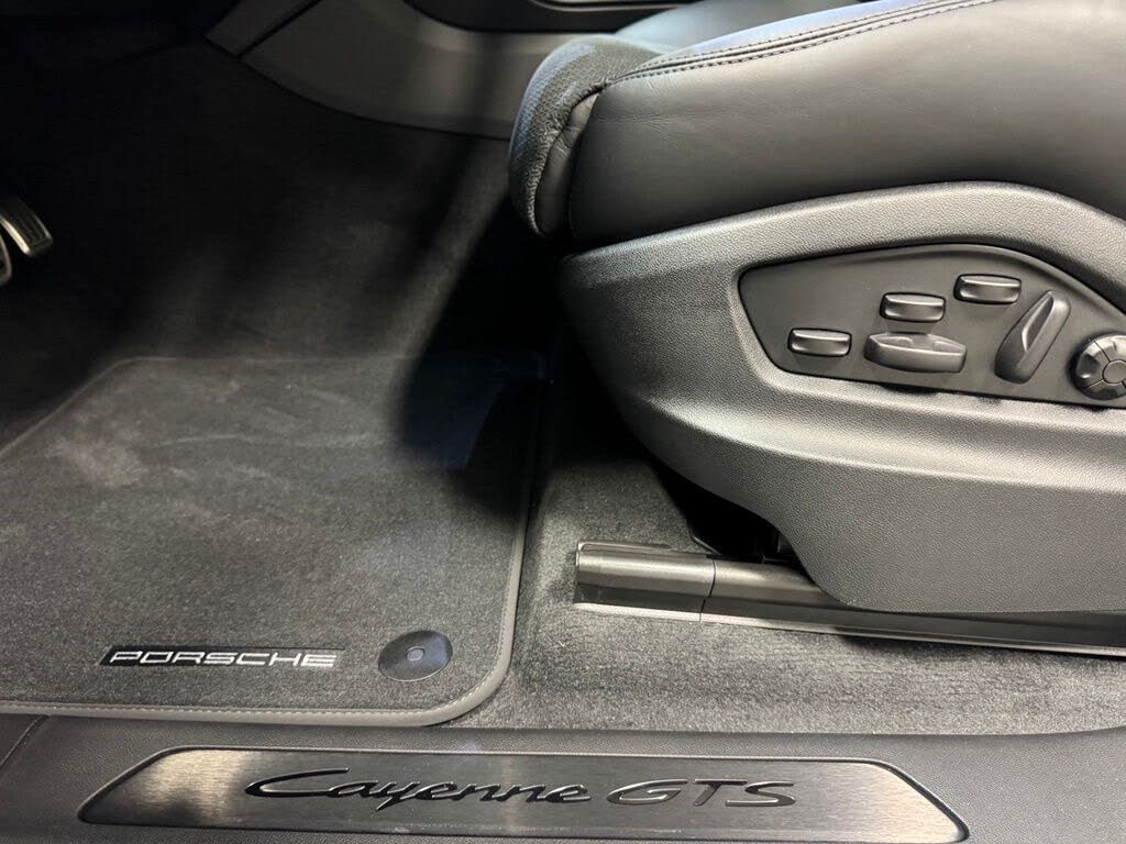 2026 Porsche Cayenne Coupe GTS AWD photo 16 of 24