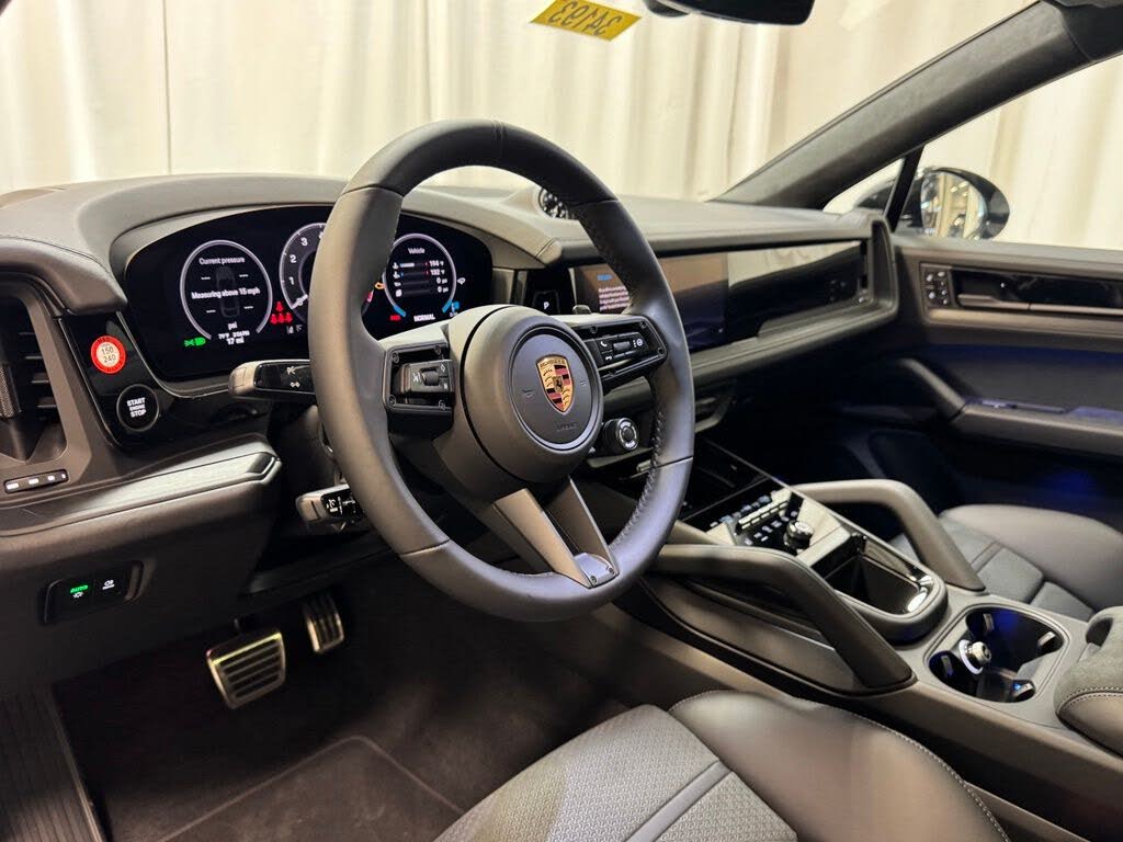 2026 Porsche Cayenne Coupe GTS AWD photo 4 of 24