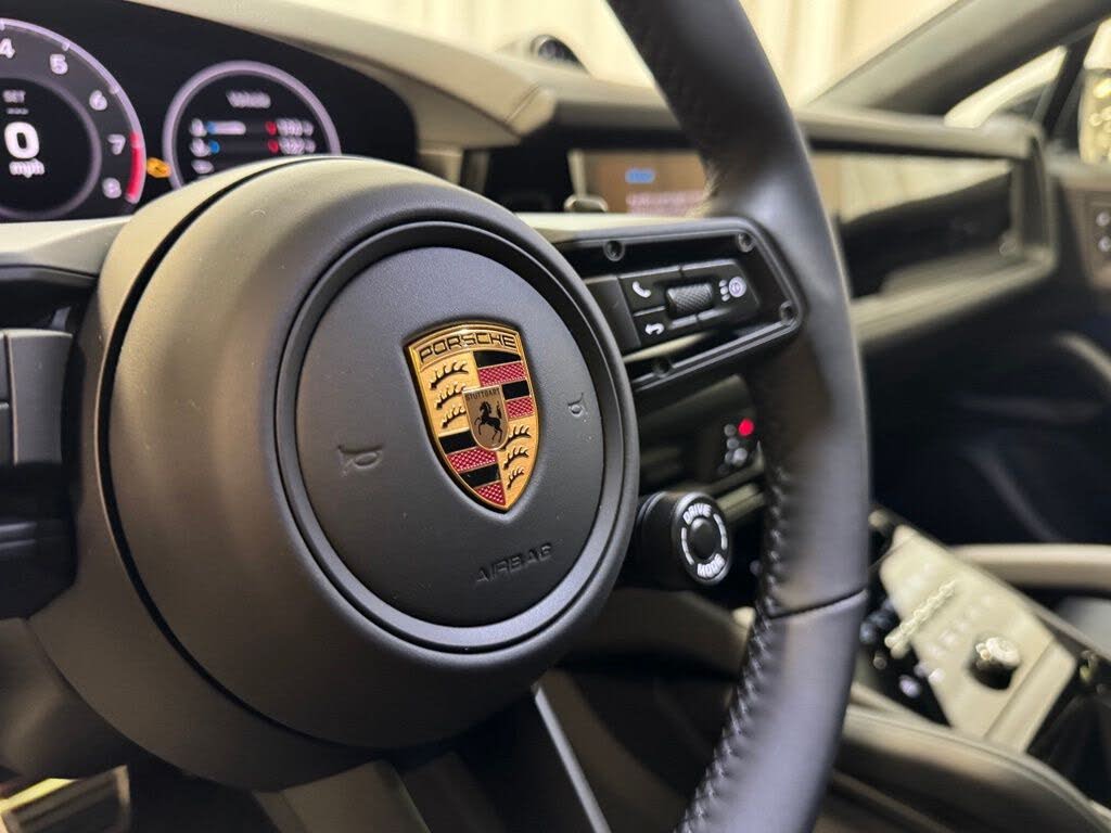 2026 Porsche Cayenne Coupe GTS AWD photo 6 of 24