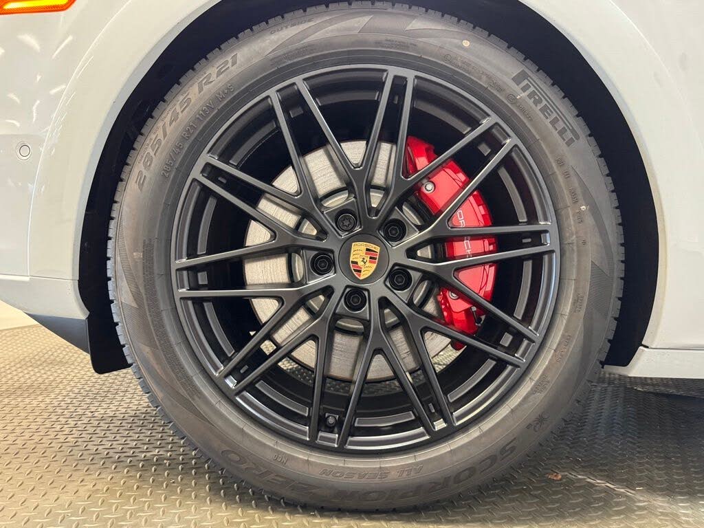 2026 Porsche Cayenne Coupe GTS AWD photo 10 of 24
