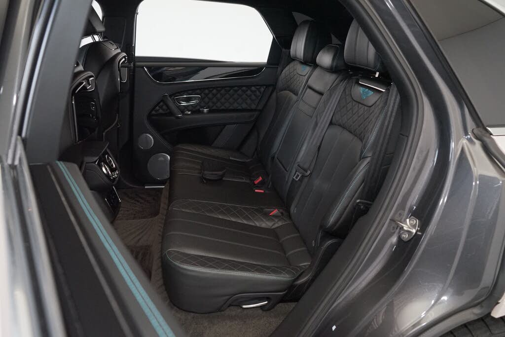 2017 Bentley Bentayga W12 AWD photo 17