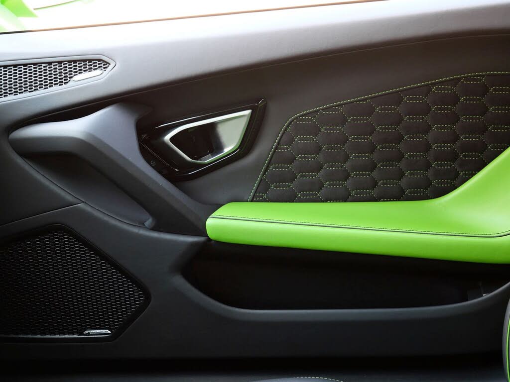 2021 Lamborghini Huracan photo 17