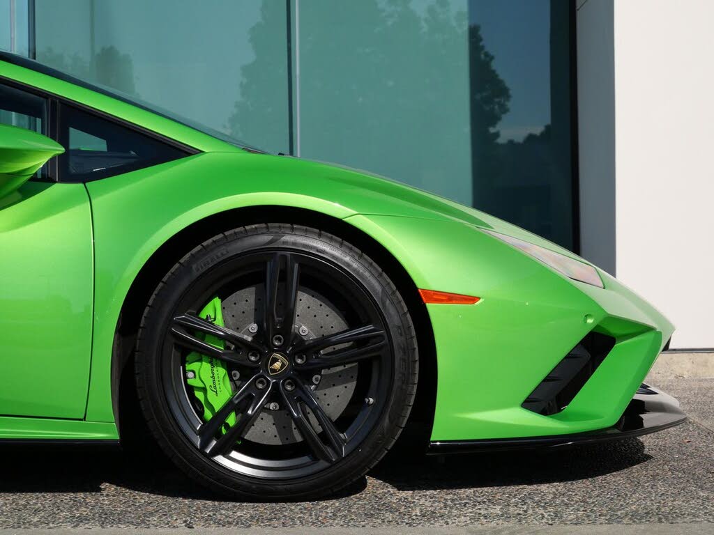 2021 Lamborghini Huracan photo 9