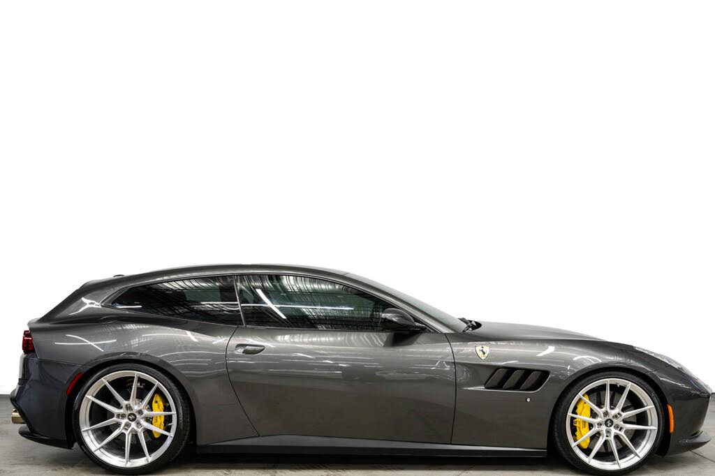 2018 Ferrari GTC4Lusso AWD photo 2