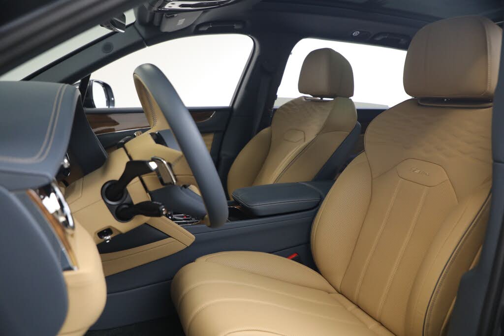2026 Bentley Bentayga Azure V8 AWD photo 20