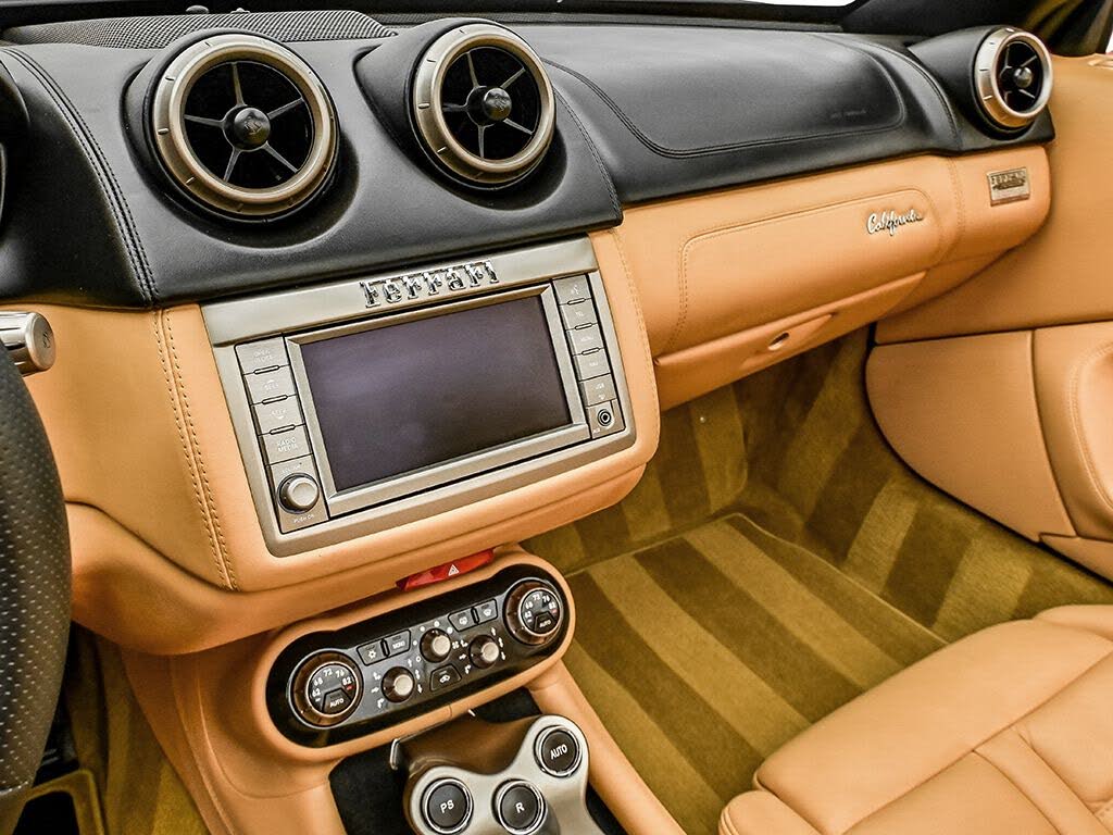 2010 Ferrari California GT Convertible photo 14