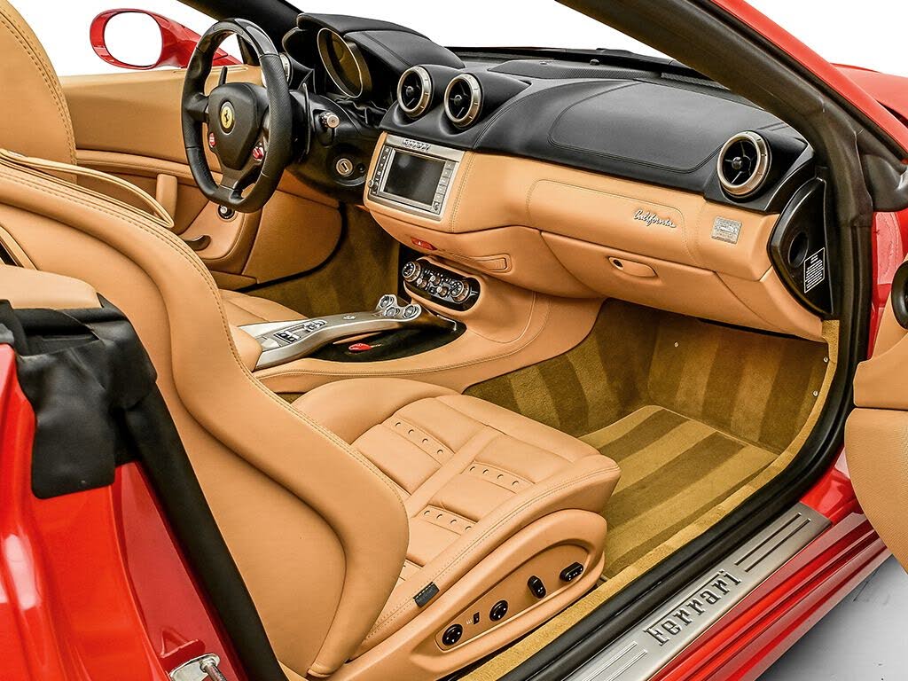 2010 Ferrari California GT Convertible photo 17
