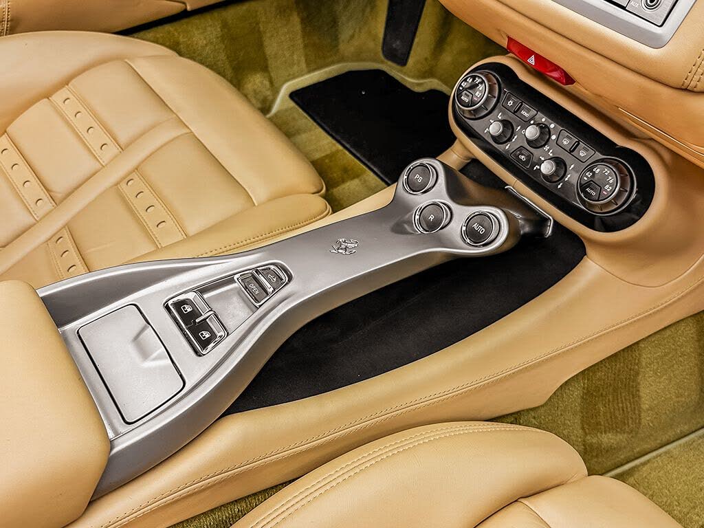 2010 Ferrari California GT Convertible photo 18