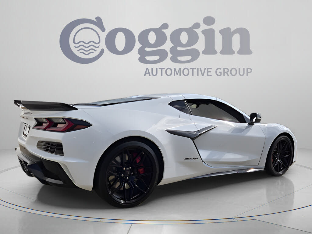 2027 Chevrolet Corvette Z06 2LZ Coupe RWD photo 5
