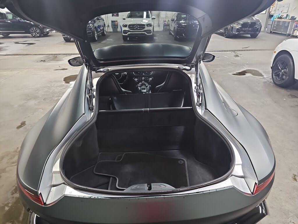 2019 Aston Martin Vantage RWD photo 11