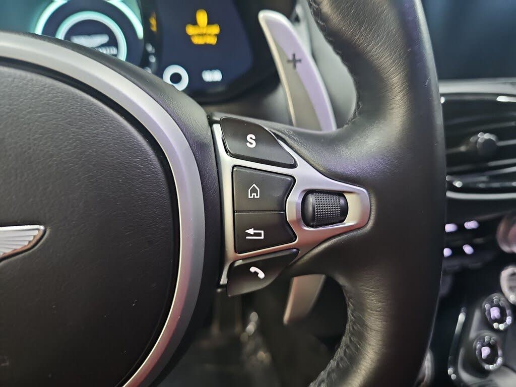 2019 Aston Martin Vantage RWD photo 15