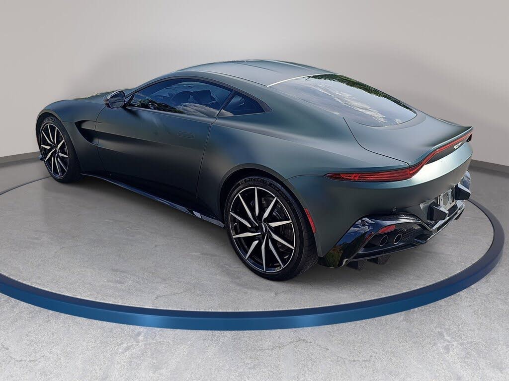 2019 Aston Martin Vantage RWD photo 7