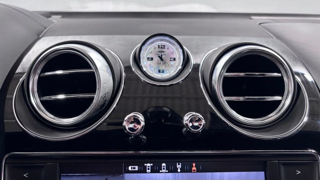 2020 Bentley Bentayga V8 AWD photo 18