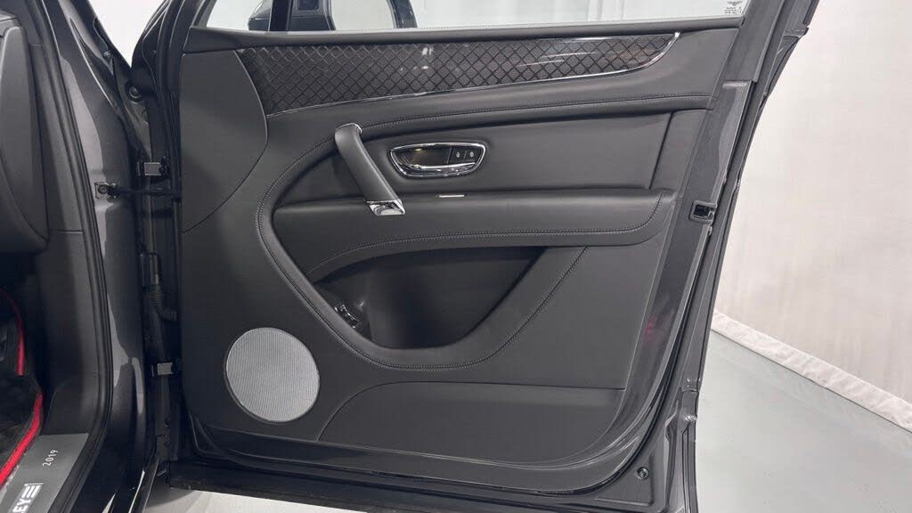 2020 Bentley Bentayga V8 AWD photo 24