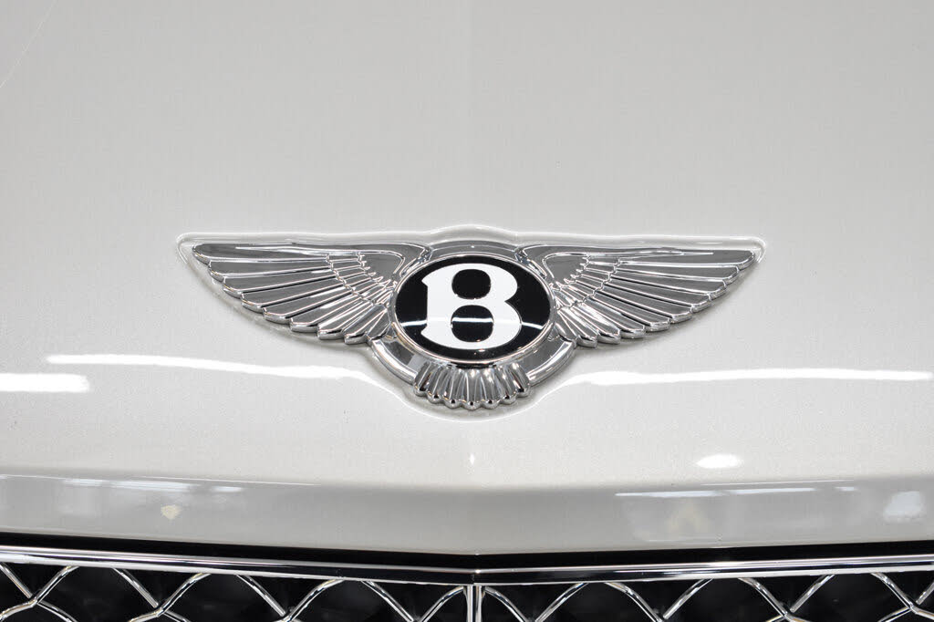 2023 Bentley Bentayga Azure V8 AWD photo 11