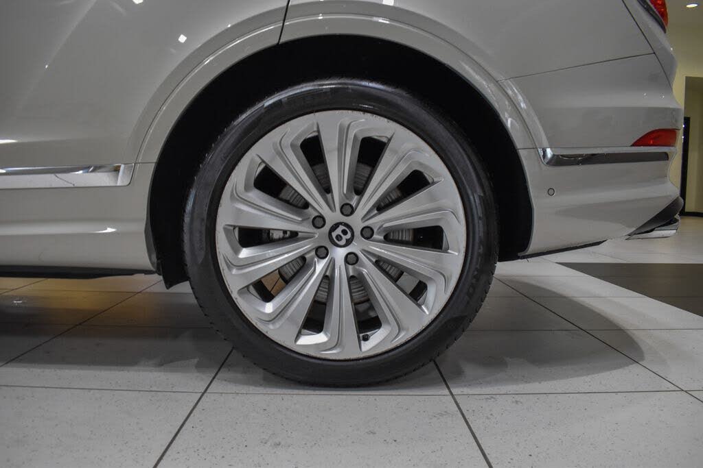 2023 Bentley Bentayga Azure V8 AWD photo 15