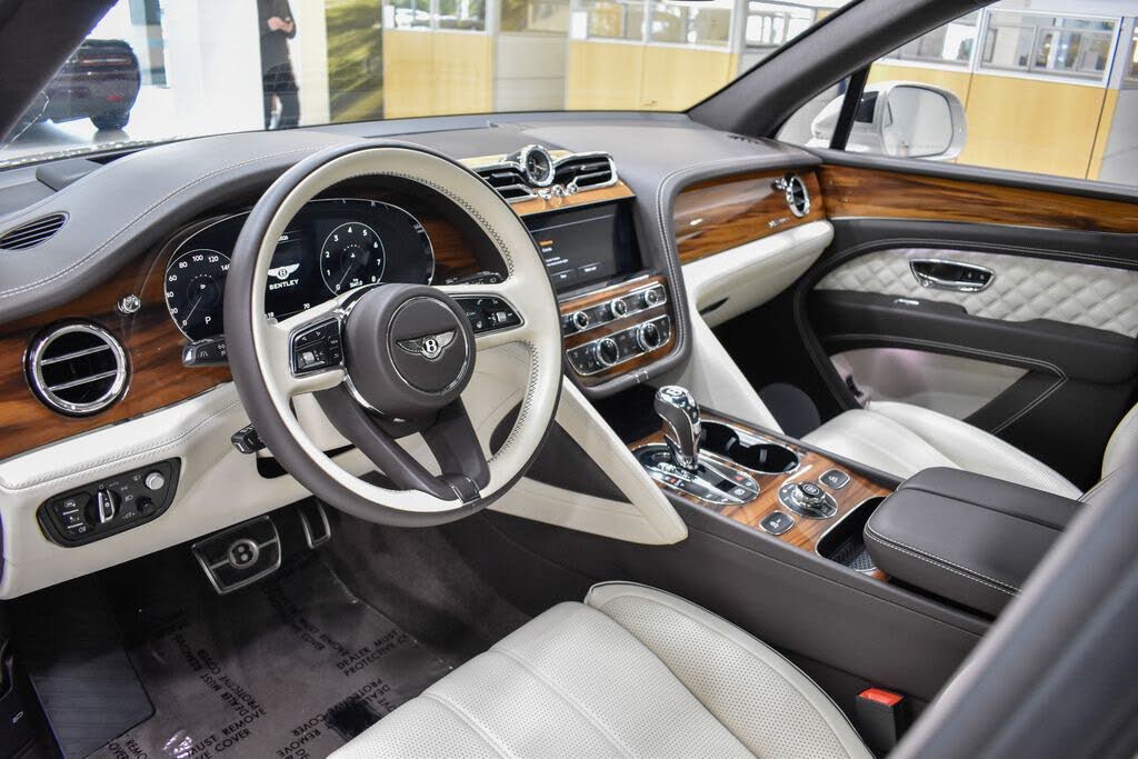 2023 Bentley Bentayga Azure V8 AWD photo 23