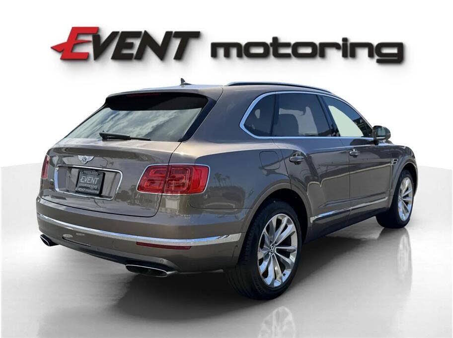 2017 Bentley Bentayga W12 AWD photo 11