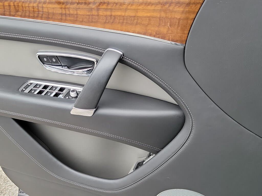 2018 Bentley Bentayga W12 Activity Edition AWD photo 15