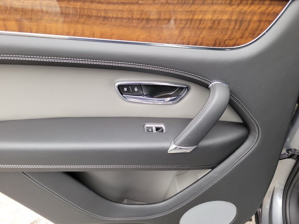 2018 Bentley Bentayga W12 Activity Edition AWD photo 10