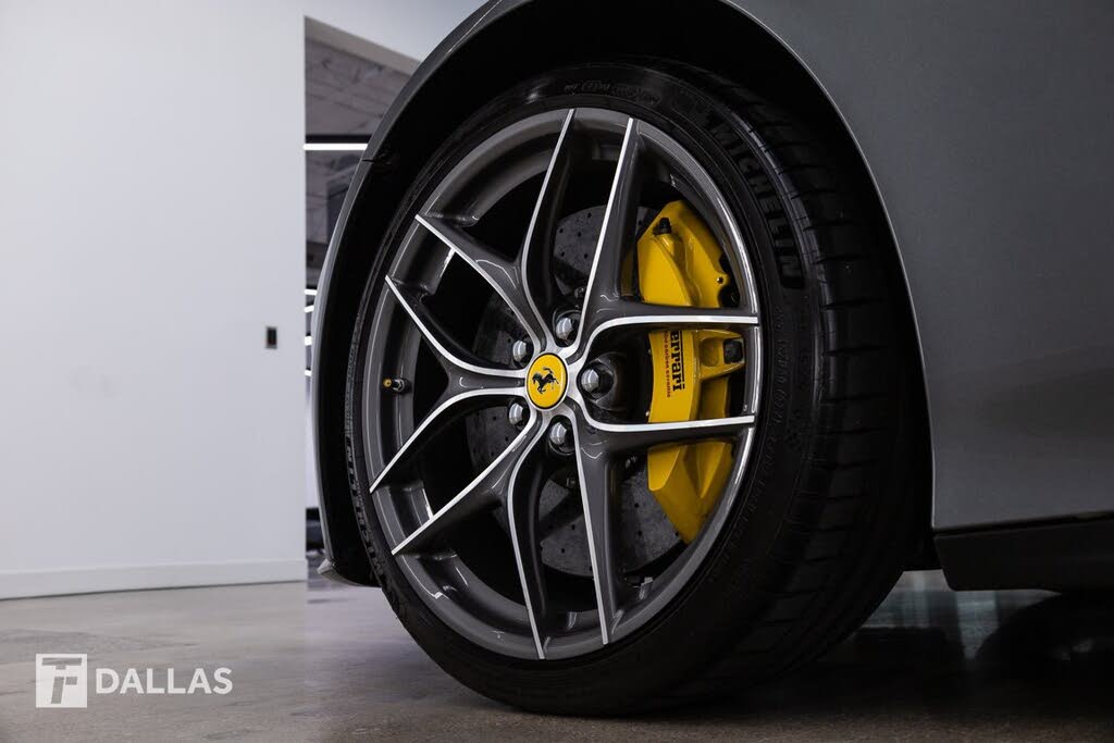 2015 Ferrari F12 Berlinetta Coupe photo 16