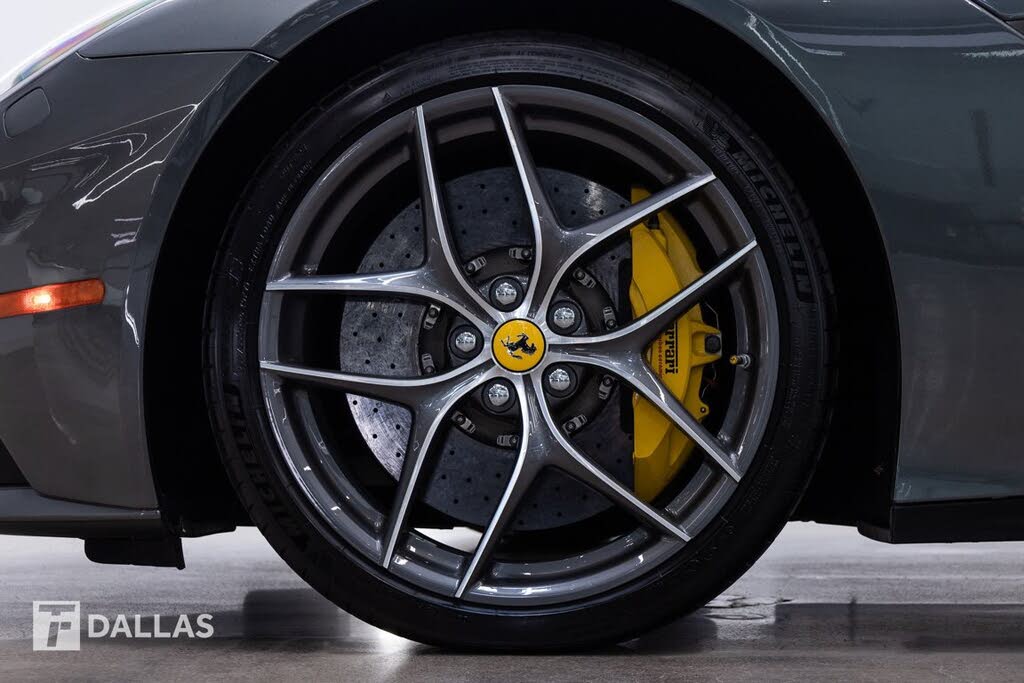 2015 Ferrari F12 Berlinetta Coupe photo 9