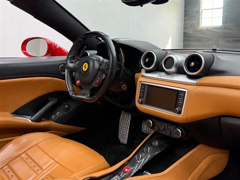 2015 Ferrari California T Roadster photo 17