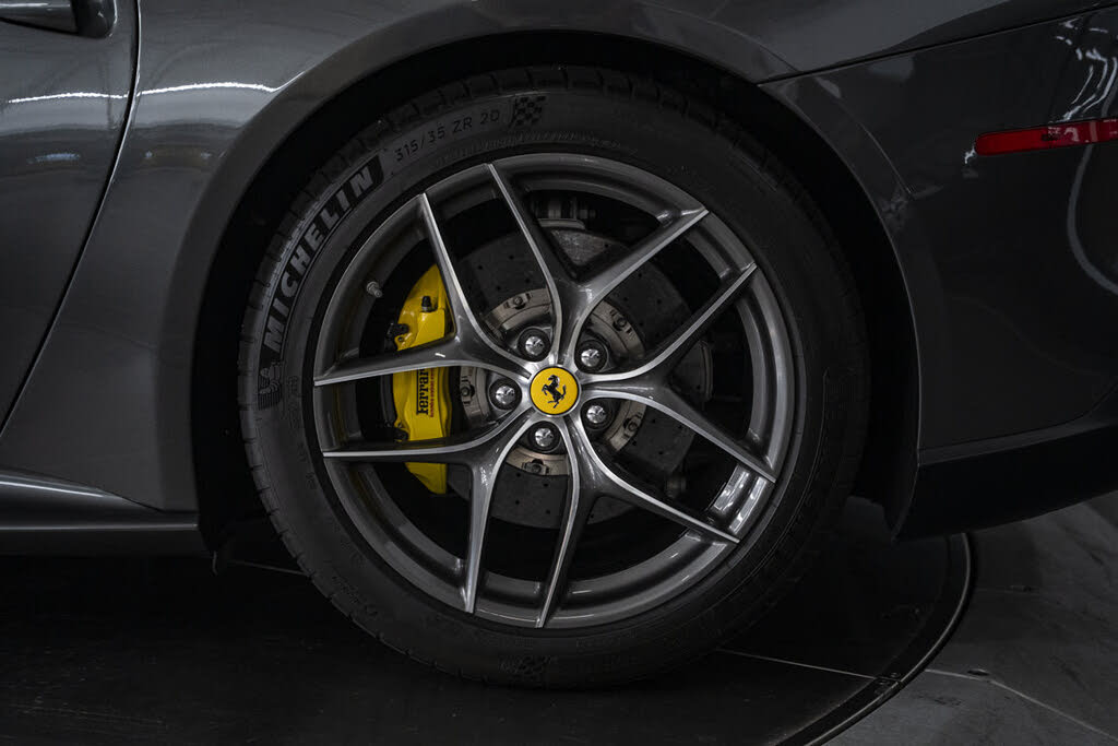 2014 Ferrari F12 Berlinetta Coupe photo 18