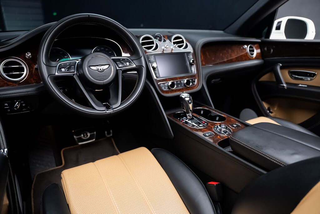 2018 Bentley Bentayga W12 Signature Edition AWD photo 2