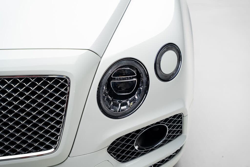 2018 Bentley Bentayga W12 Signature Edition AWD photo 11