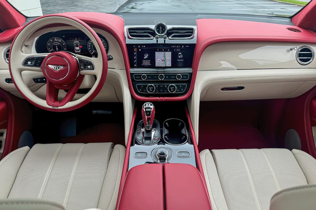 2025 Bentley Bentayga V8 AWD photo 4