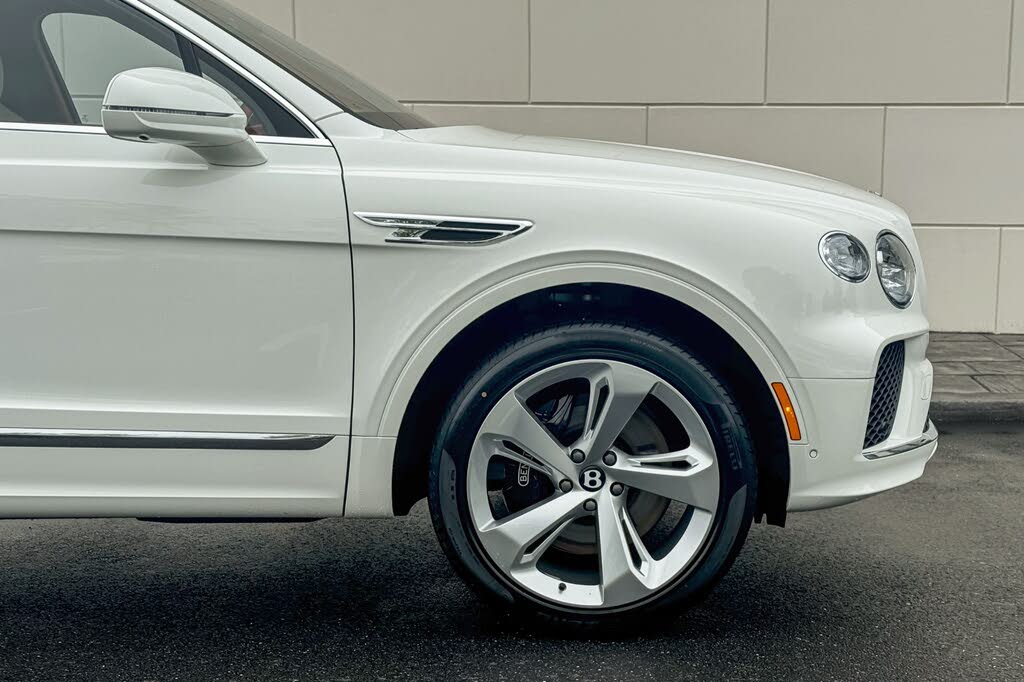 2025 Bentley Bentayga V8 AWD photo 6