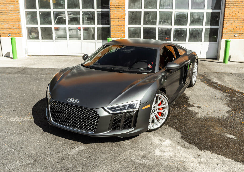 2017 Audi R8 quattro V10 Coupe AWD photo 2 of 24