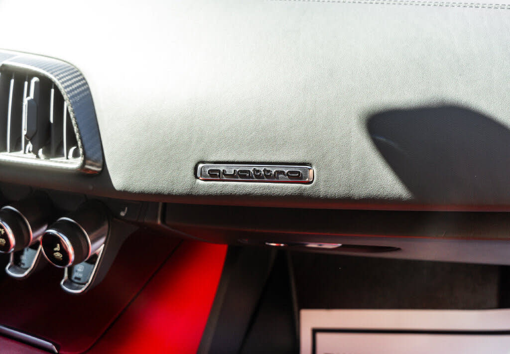 2017 Audi R8 quattro V10 Coupe AWD photo 13 of 24