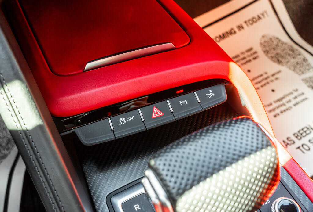 2017 Audi R8 quattro V10 Coupe AWD photo 22 of 24